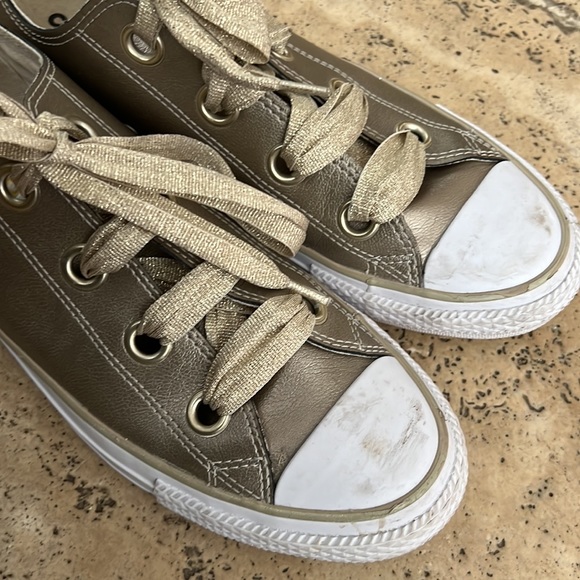 Limited edition gold metallic converse - Picture 4 of 6